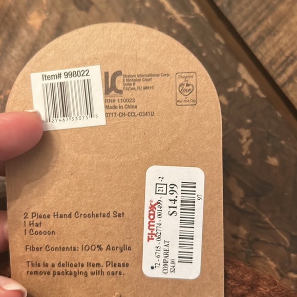 Football baby photography outfit (up to 10lbs) - Picture 2 of 2